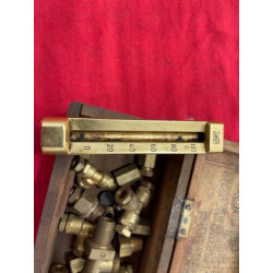 LOT DE RACCORDS LAITON DIVERS AUTOMOBILE RENAULT PEUGEOT CITROEN PANHARD