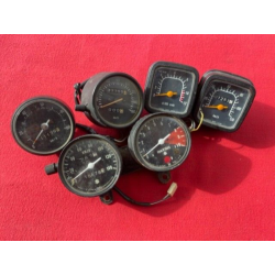 LOT DE COMPTEURS DIVERS ORIGINAUX MOTO SUZUKI YAMAHA HONDA KAWAZAKI JAPAN
