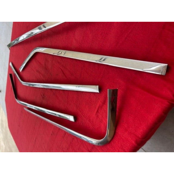 Ensemble complet habillage chrome lunette arrière CITROEN SM MASERATI