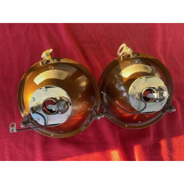 2 anti brouillard Marchal 8760 neuf - fog lamps Ferrari 250 Porsche 917 Maserati