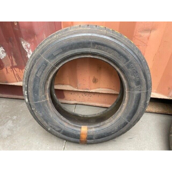 Pneu Michelin 155-14 X neuf Citroën Renault Peugeot 204 304