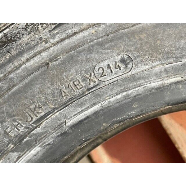 Pneu Michelin 135-14 X neuf Citroën Renault Peugeot 204 304