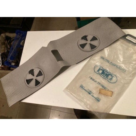 Cache calandre radiateur neuf original Peugeot 104 GL GLS Z ZS
