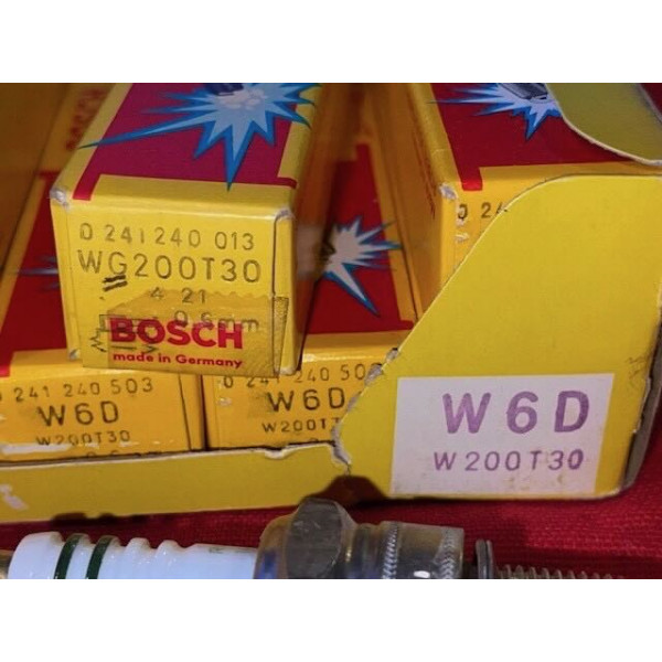 Lot de 12 bougies neuves origine Bosch W6D Citroën SM Maserati Merak