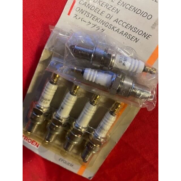 Lot de 6 bougies neuves origine Citroën SM Maserati Merak