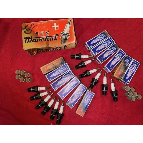 Lot de 12 bougies neuves origine Marchal HFS34 Ferrari 250 GTO V12 Colombo