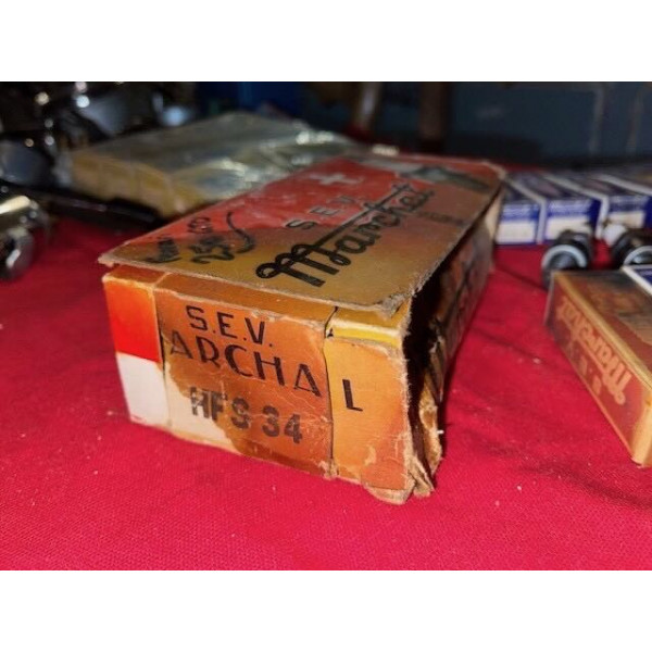 Lot de 12 bougies neuves origine Marchal HFS34 Ferrari 250 GTO V12 Colombo