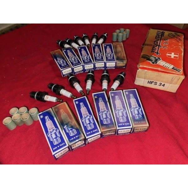 Lot de 12 bougies neuves origine Marchal HFS34 Ferrari 250 GTO V12 Colombo