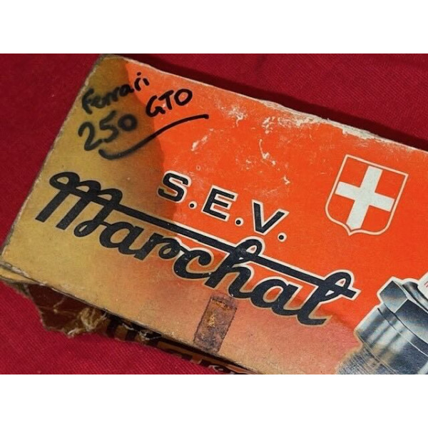 Lot de 12 bougies neuves origine Marchal HFS34 Ferrari 250 GTO V12 Colombo