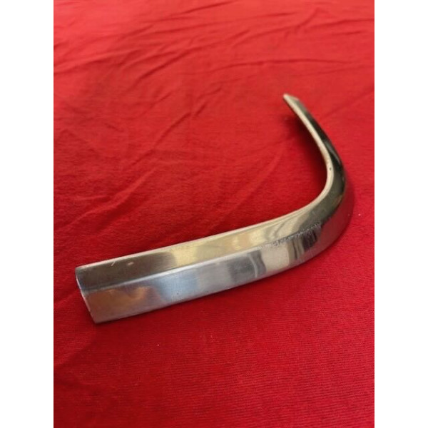 Jonc chrome d'aile avant gauche original Citroën SM Maserati
