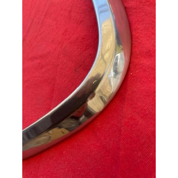 Jonc chrome d'aile avant gauche original Citroën SM Maserati