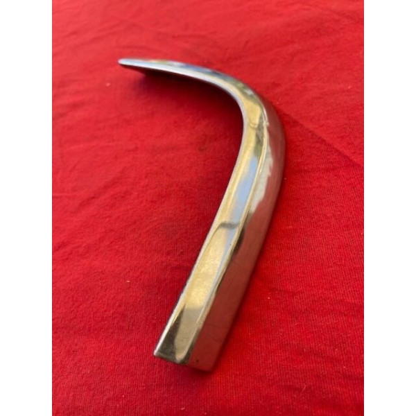 Jonc chrome d'aile avant gauche original Citroën SM Maserati