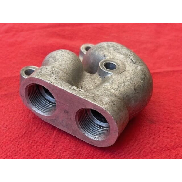 Collecteur tuyau radiateur huile Citroën SM Maserati Merak
