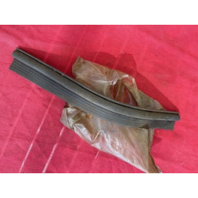 Joint neuf origine entre aile arrière et caisse Citroën ID DS break