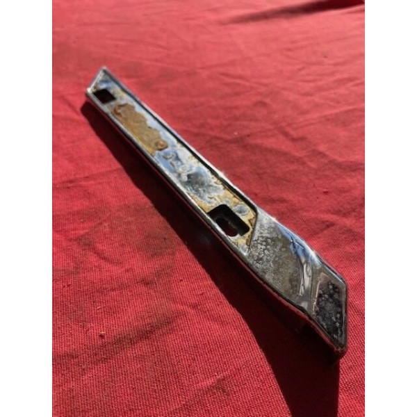 Support monogramme custode latéral Citroën SM Maserati