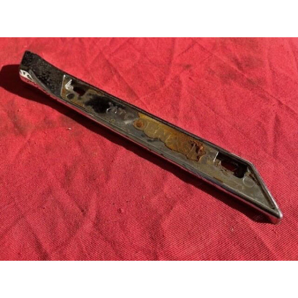 Support monogramme custode latéral Citroën SM Maserati
