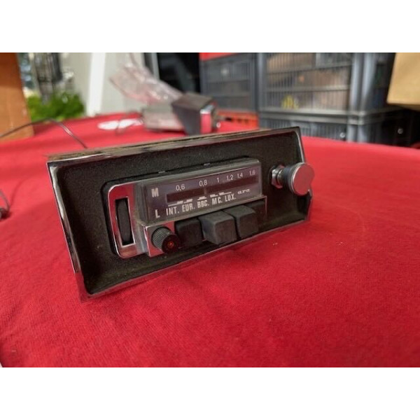 Petite radio Ara avec façade accessoire origine Citroën ID DS 1970 à 1975