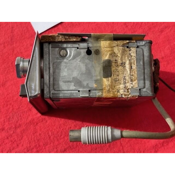 Petite radio Ara avec façade accessoire origine Citroën ID DS 1970 à 1975