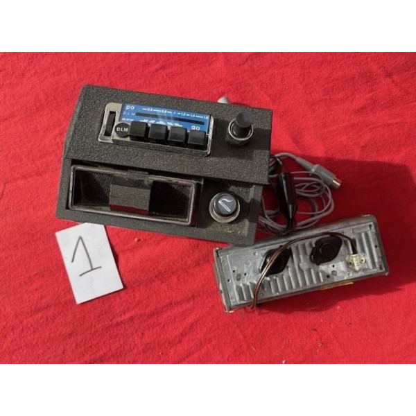 Petite radio Ara neuve sur console accessoire origine Citroën ID DS 1970 à 1975