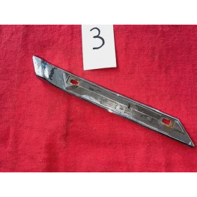 Support de sigle custode latéral Citroën SM Maserati
