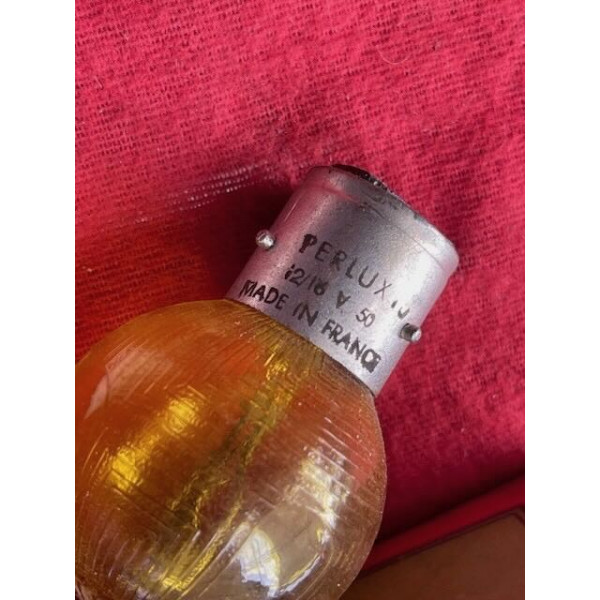2 ampoules 12V code asymétrique Renault Peugeot Citroën Panhard Ford Fiat Alfa