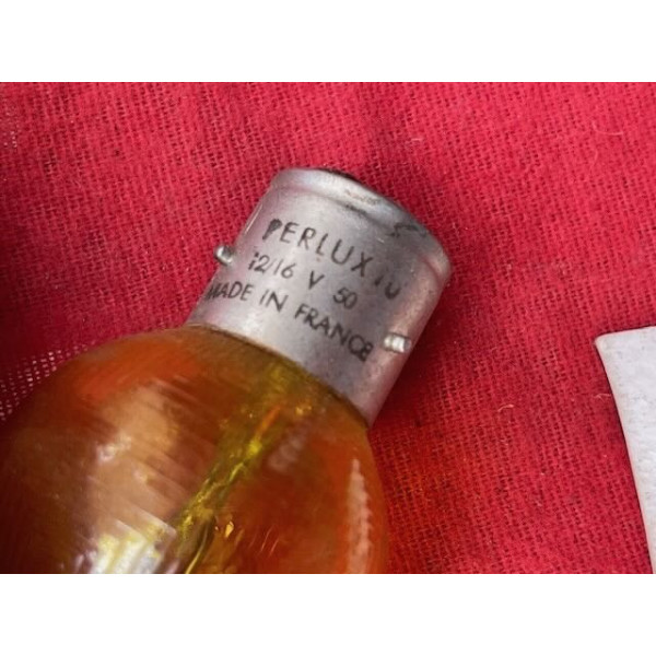 2 ampoules 12V code asymétrique Renault Peugeot Citroën Panhard Ford Fiat Alfa