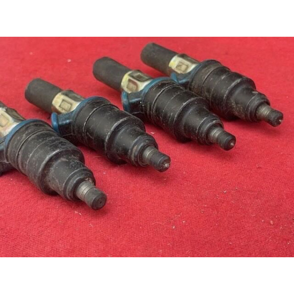 4 injecteurs Bosch original Citroën DS 21 ou 23 IE