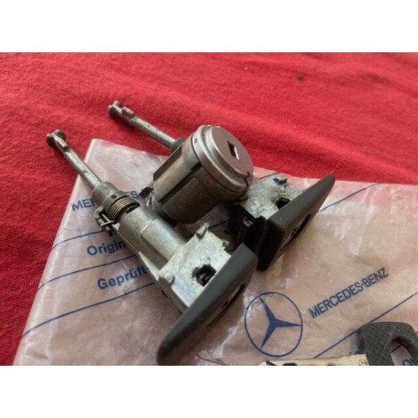 Jeu de barillets serrures portes coffre origine Mercedes 200 220 240 250 280 300