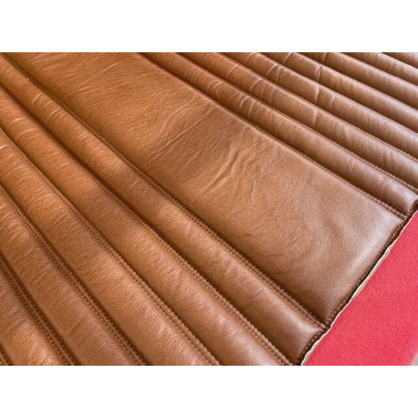 Morceau de cuir banquette arrière fauve neuf d'époque Citroën DS 19 ou 21 Pallas