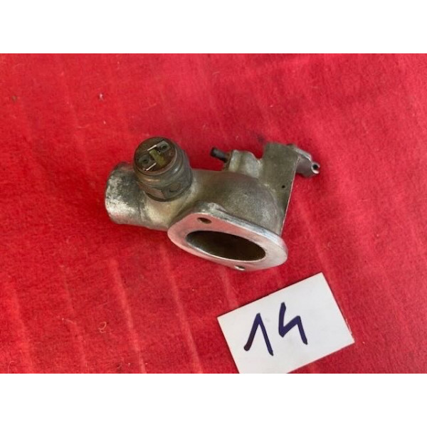 Sortie d'eau moteur V6 Citroën SM Maserati Merak