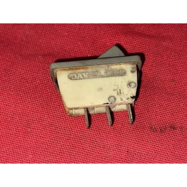 Bouton DAV tableau de bord origine Renault 8 Gordini R1135