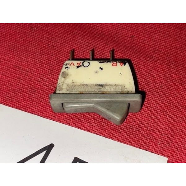 Bouton commutateur réservoir AV ARR tableau de bord origine Renault 8 Gordini