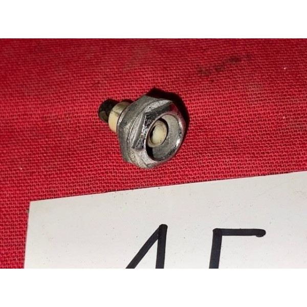 Prise baladeuse électrique 12V tableau de bord Renault 8 Gordini R1135