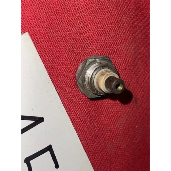 Prise baladeuse électrique 12V tableau de bord Renault 8 Gordini R1135