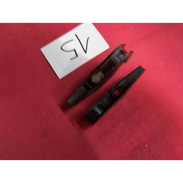 2 griffes plastique de maintien barre jonction phares D et G Citroën SM Maserati