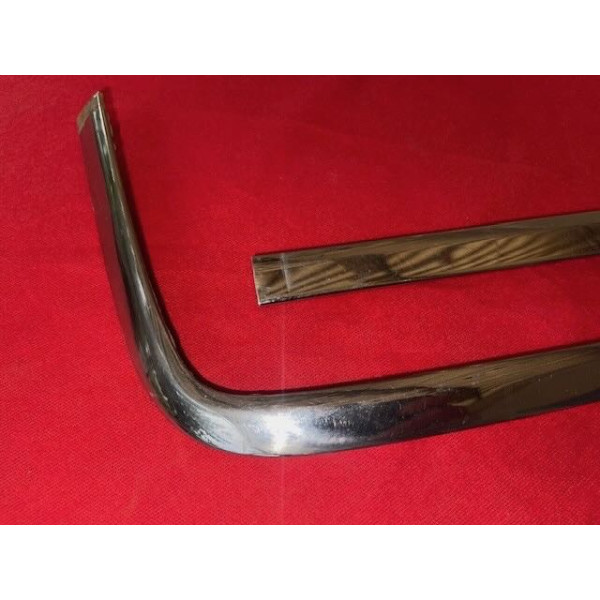 2 encadrements D et G bas de lunette arrière original Citroën SM Maserati