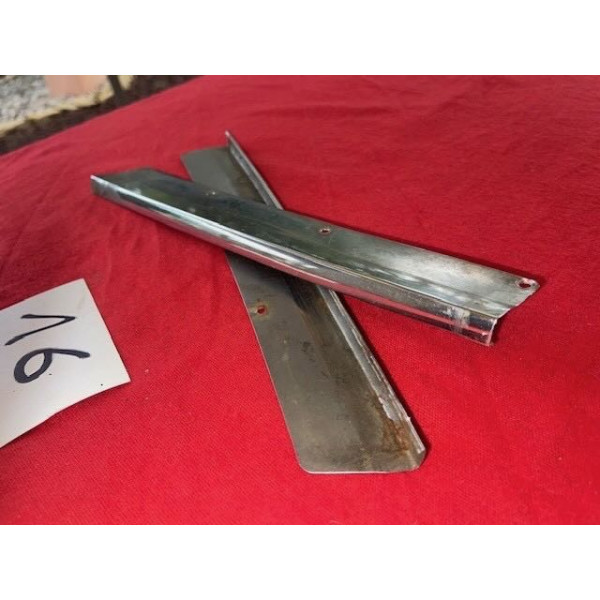 Habillage chrome gouttières arrière D et G custode original Citroën SM Maserati