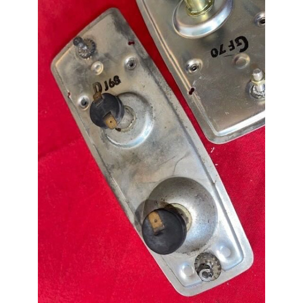 2 socles feux arrière neuf origine Seima Alpine A110 Renault 8 Gordini Matra