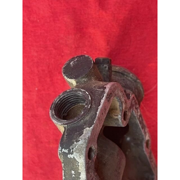 Support de pompe à eau + pompe à eau origine Renault 8 Gordini Alpine A110 1300S