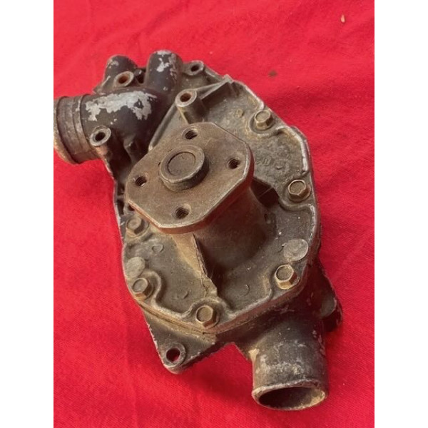 Support de pompe à eau + pompe à eau origine Renault 8 Gordini Alpine A110 1300S