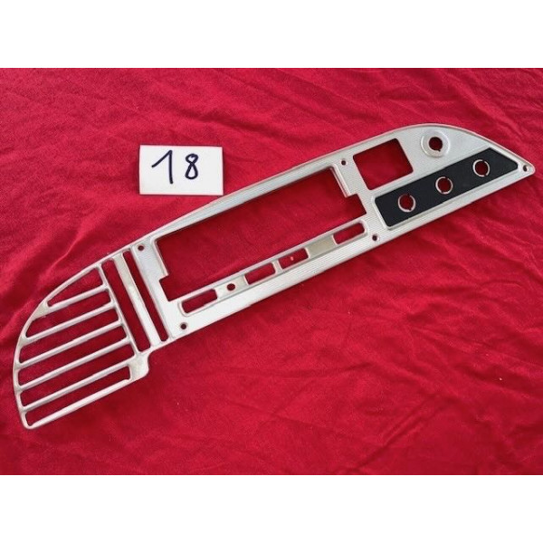 Grille de tableau de bord neuve Citroën DS 19 ou 21 Pallas berline cabriolet