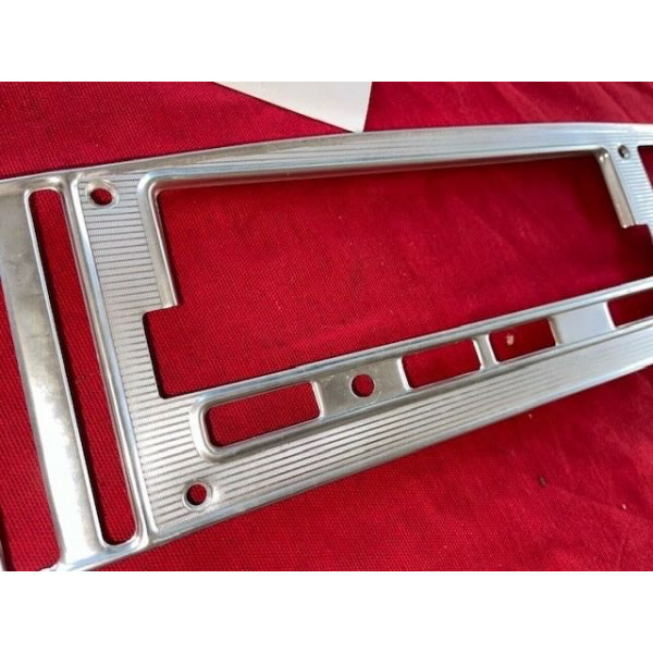 Grille de tableau de bord neuve Citroën DS 19 ou 21 Pallas berline cabriolet