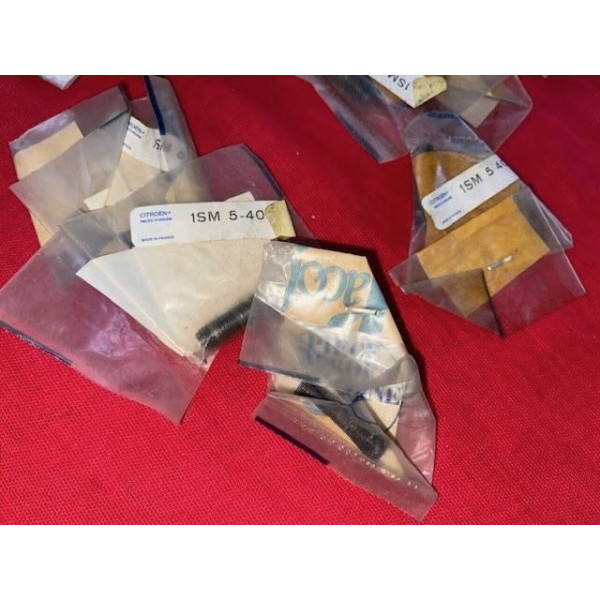 Lot de 11 goujons neuf culasse origine moteur Citroën SM Maserati Merak
