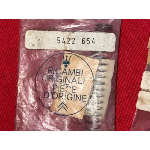 Lot de pièces neuves origine moteur Citroën SM Maserati Merak