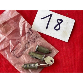 Set de barillets de porte neuf original Citroën DS