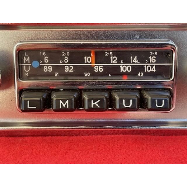 Autoradio Blaupunkt Frankfurt avec support Citroën ID DS 19 ou 21 1962 à 69