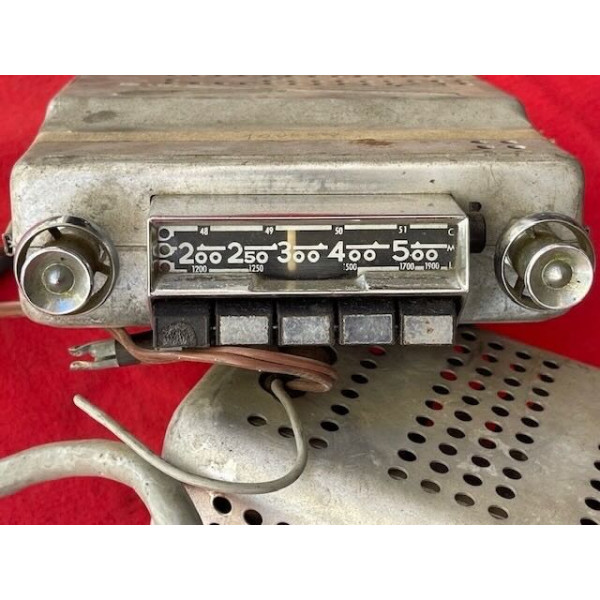 Autoradio d'époque années 60 Citroën ID DS 19 Simca Renault Peugeot 6V ou 12V