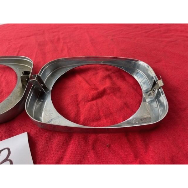2 encadrements de phares origine Citroën Dyane Acadiane Mehari