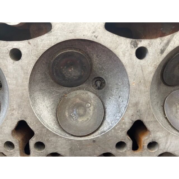 Culasse origine Citroën ID DS 20 21 ou 23 soupapes neuves
