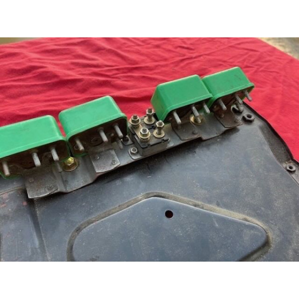 Tôle neuve support relais et radiateur huile Citroën SM Maserati injection